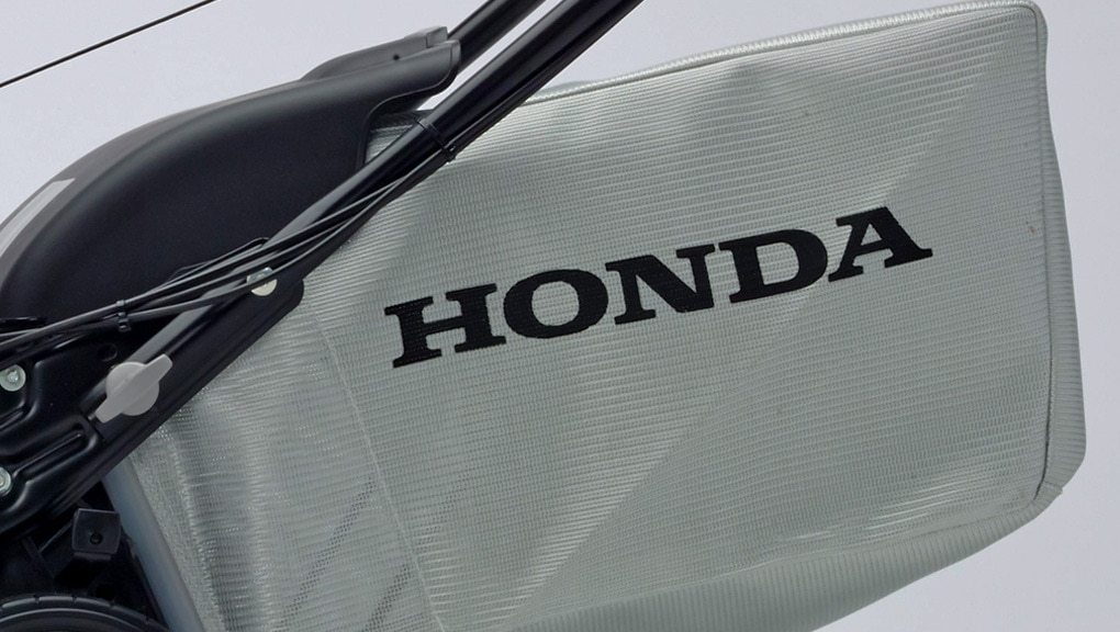  Le sac à gazon d'une tondeuse à gazon honda